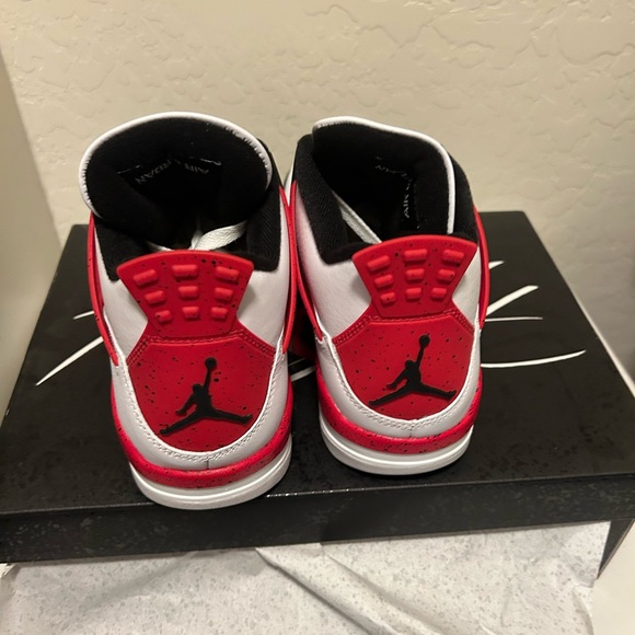 NWB Nike Sir Jordan 4 Retro Red Cement White Black DH6927-161 Men’s Size 9.5 - Picture 6 of 9